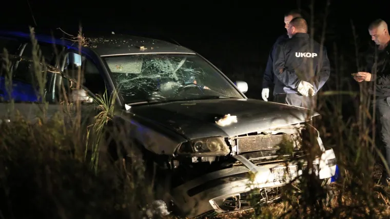 Automobilom sletio s ceste u kanal i poginuo