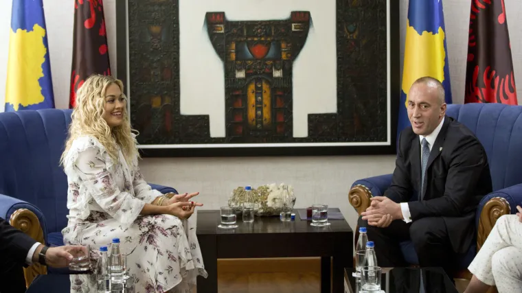 Najpoznatija Kosovarka do&scaron;la uveličati deset godina neovisnosti: 'To je čudo ovog stoljeća'