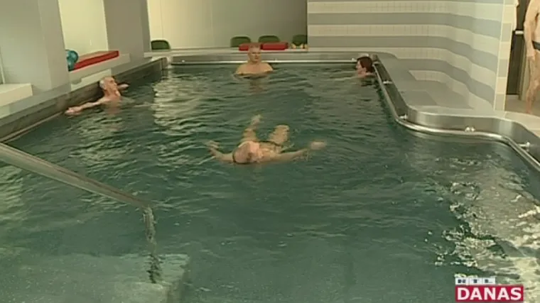 Donosimo priču o specijalnoj bolnici u kojoj se pacijenti oboljeli od psorijaze liječe pomoću terapije naftalanom