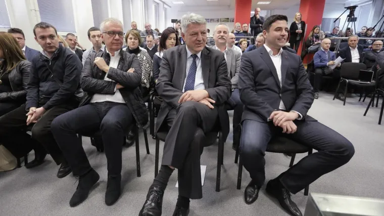 Novi program SDP-a: potpredsjednici stranke ne znaju tko ga je pisao, Mrsić kritizirao vodstvo