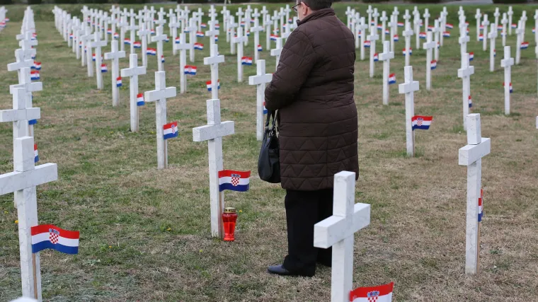 Obitelji nestalih uoči odlaska kod Vučića: 'Ne vraćamo se bez arhiva JNA!'