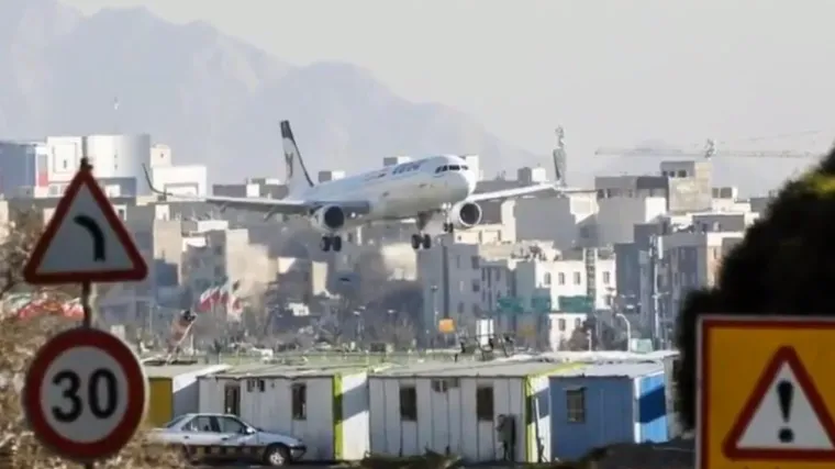 Sru&scaron;io se zrakoplov, poginulo svih 60 putnika i &scaron;est članova posade