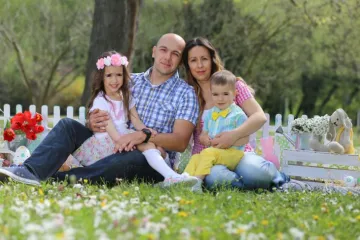 Njezinoj obitelji je propao američki san, sve su izgubili, a onda ih je spasila stara šivaća mašina