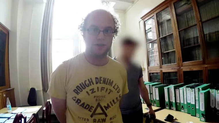 Natjerao oca da siluje vlastitog dvogodi&scaron;njeg sina: pedofil počinio 137 zločina, osuđen na 32 godine zatvora