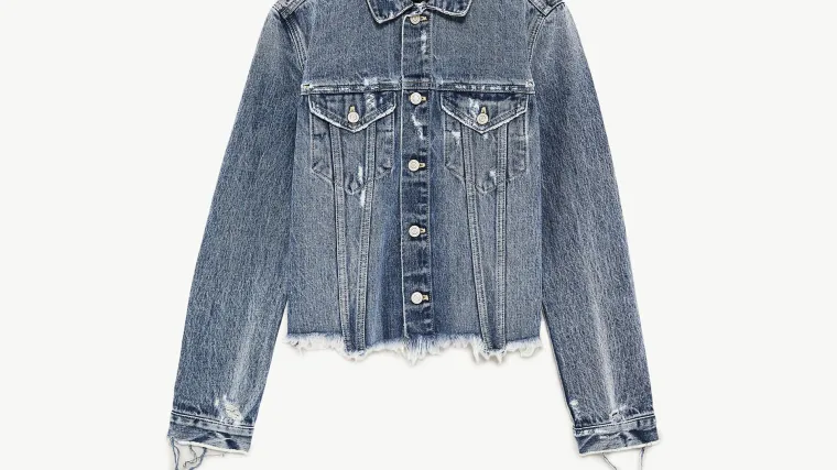 Ove godine će se ponovno masovno nositi traper jakne, pa smo našle 14 najboljih od 148 kuna