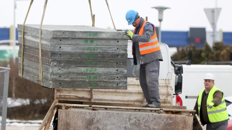 Poslodavci i putem jumbo plakata traže građevinske radnike: tvrtke moraju zapo&scaron;ljavati strance