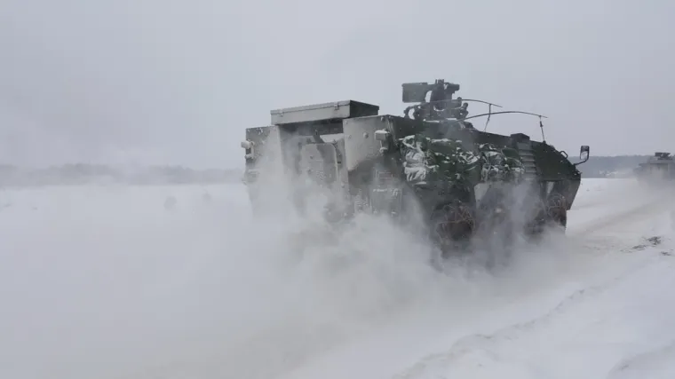 Hrvatski vojnici demonstrirali ratnu spremu i u najtežim vremenskim uvjetima