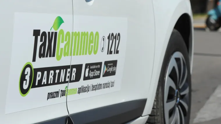 Drama u Zagrebu: mu&scaron;karac uperio pi&scaron;tolj u glavu taksistu i ukrao mu automobil