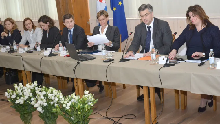 Premijer tvrdi kako je na sjednici Savjeta za Slavoniju, Baranju i Srijem ostvaren velik napredak