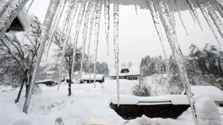 Snijeg zabijelio i najudaljenije hrvatske otoke: službe u Dalmaciji u pripravnosti