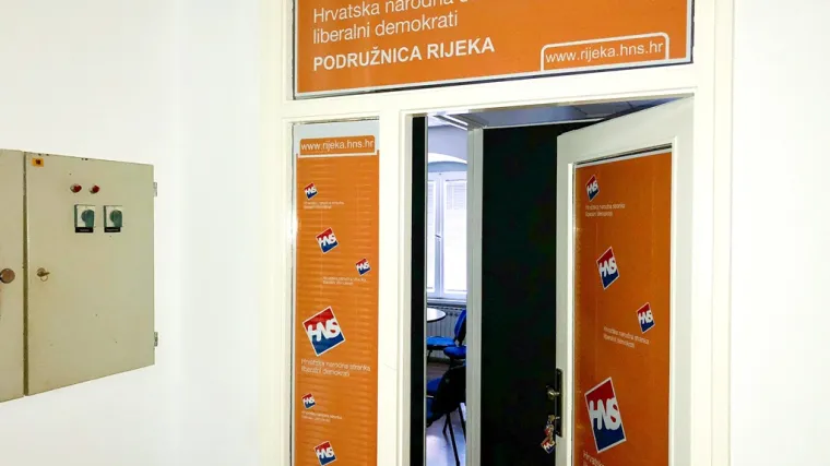 Obzirni prema potrebitima: HNS u Zagrebu i Rijeci otvorio stranačke prostorije beskućnicima