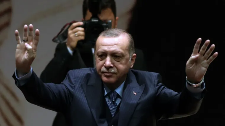 Prema zakonu koji Erdogan gura, svatko tko počini preljub kr&scaron;it će zakon