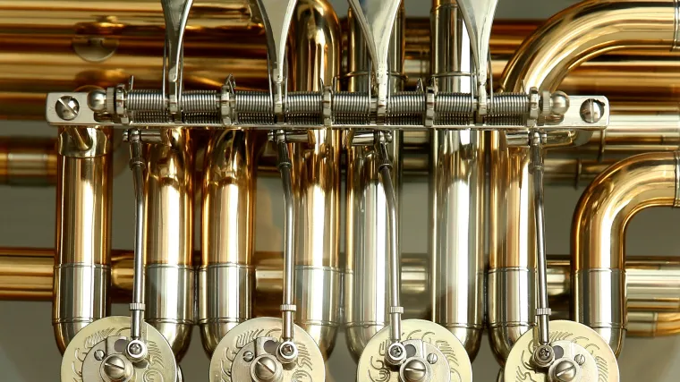 Trombon instrument - najstariji puhački instrument
