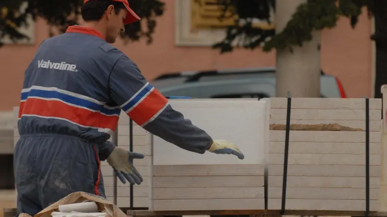 Betonski blok pao na radnike iz Hrvatske: jedan na mjestu poginuo, dvojica te&scaron;ko ozlijeđeni