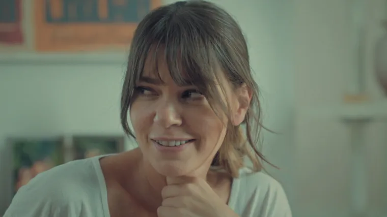 Sureja se vraća u Bursu i traži odvjetnika za rastavu (Istanbulska nevjesta)