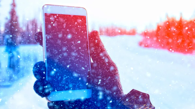 U SNIJEG? U ovih &scaron;est koraka spasite svoj dragocjeni uređaj