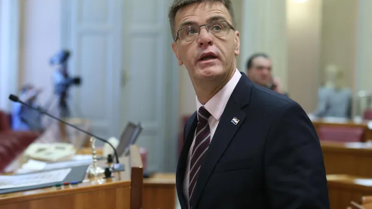 Danas je objasnio zašto je tako postupio...