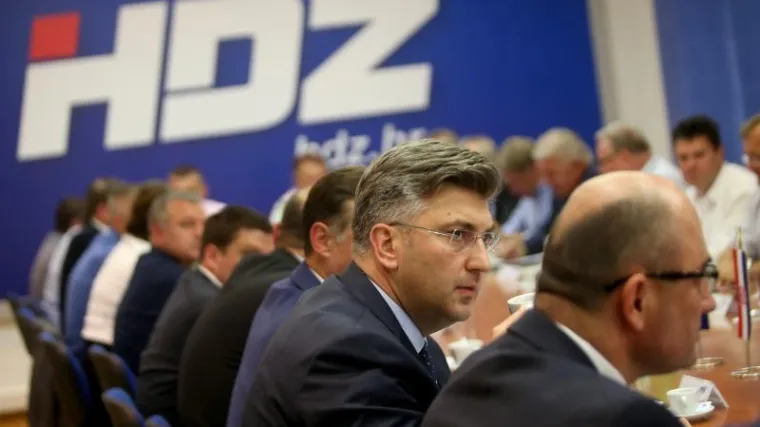 HDZ novim Statutom želi uvesti unutarstranački referendum te model 'jedan član – jedan glas'