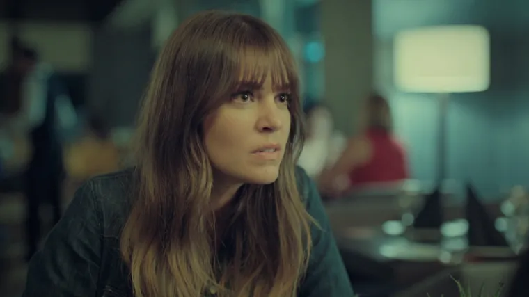 Sureja se nalazi s Farukom od kojega se odlučila rastati (Istanbulska nevjesta)