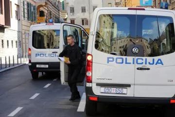 Iskorištavali su njihove teške životne priče kako bi ih podvodili