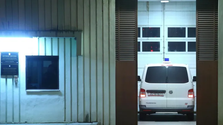 Prevarantica uvjerila Zagrepčanina da su na njega bačeni uroci: naplatila mu 40.000 kuna