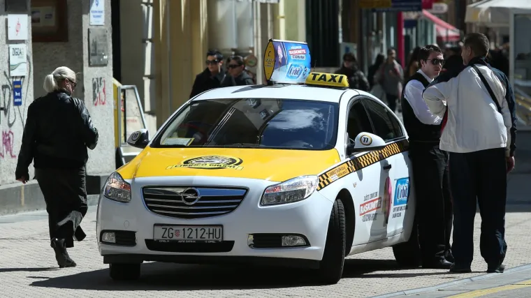 Uhićen napadač na taksiste: s pi&scaron;toljem operirao po Novom Zagrebu kao mu&scaron;terija pa otimao aute