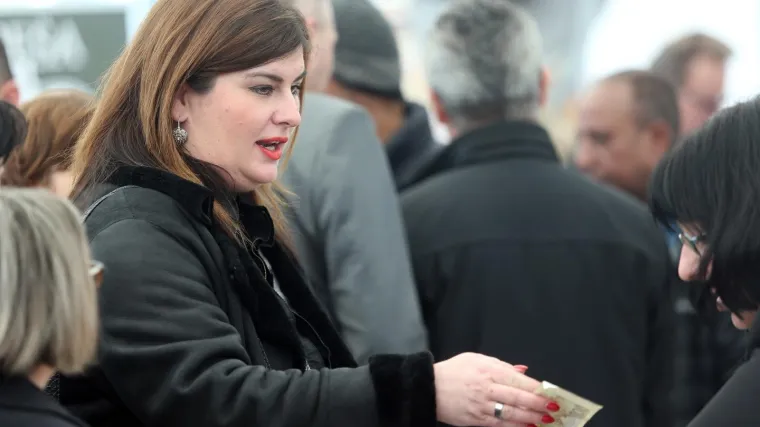 Ministrica Žalac nekoliko sitnica sa &scaron;tanda platila novčanicom od 500 kuna