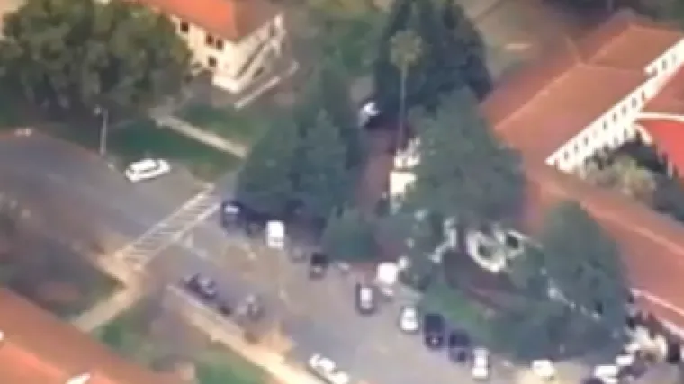 Napadač uzeo tri osobe za taoce, u tijeku policijska intervencija