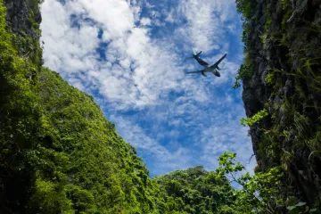 Pao u planine i zapalio se, poginulo 11 ljudi