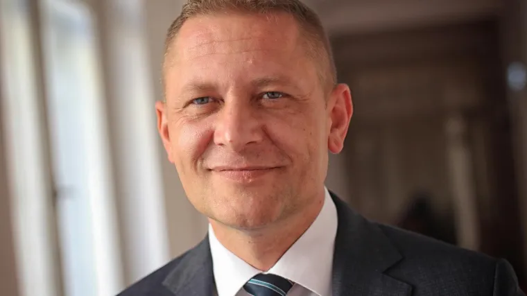 Druži li se Beljak malo previ&scaron;e s Pernarom: 'Razmi&scaron;ljate li da u OPG-ovima legalizirate uzgoj marihuane?'