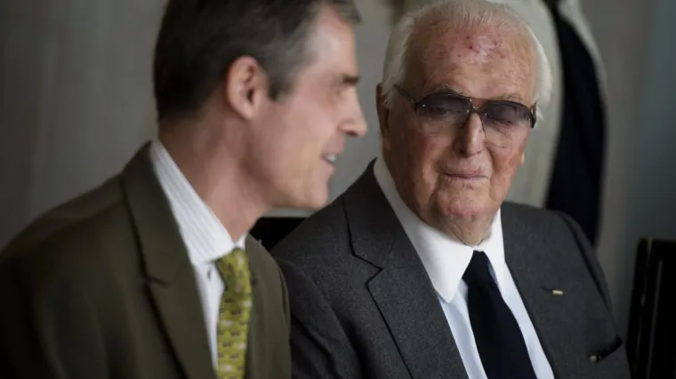 Preminuo dizajner Hubert de Givenchy, koji je odijevao modne ikone Audrey Hepburn i Jackie Kennedy