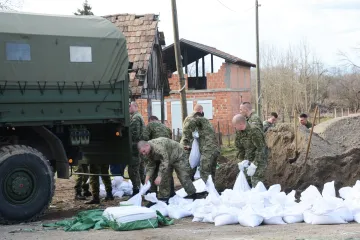 Vodostaj Kupe najviši u posljednje četiri godine: stanovnici ne mogu nahvaliti spasonosne box barijere