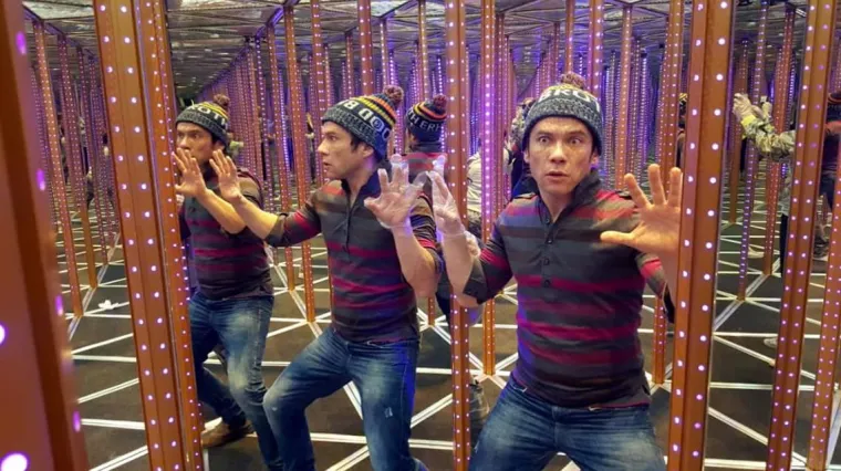 U Arena Centru otvorena je najtajnovitija i najneobičnija atrakcija u području zabave i obiteljske rekreacije - zrcalni labirint SKY MAZE!