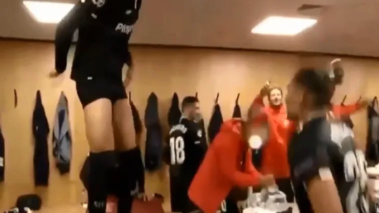 Sru&scaron;ili moćni engleski klub na njihovom terenu, a rugaju se gradskom rivalu