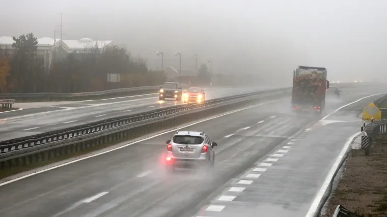 Splićanin jurio Likom po skliskoj cesti sto km/h brže od ograničenja