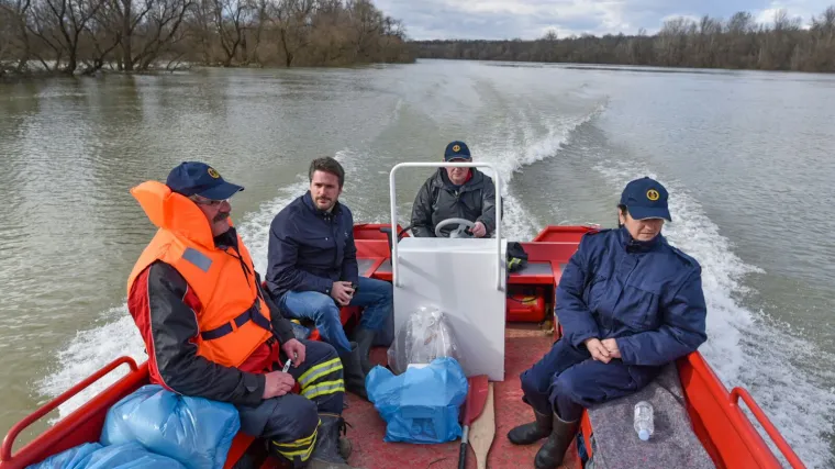 RTL u odsječenoj Mlaki: u Kostajnici opasnost od novih uru&scaron;avanja, Vlada poslala stručnjake za procjenu &scaron;teta!