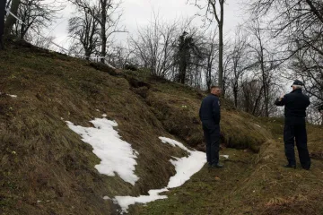 DRAMA KOD PETRINJE, OTVORILO SE NOVO KLIZIŠTE: Usred noći popucala zemlja, stanovnici u strahu