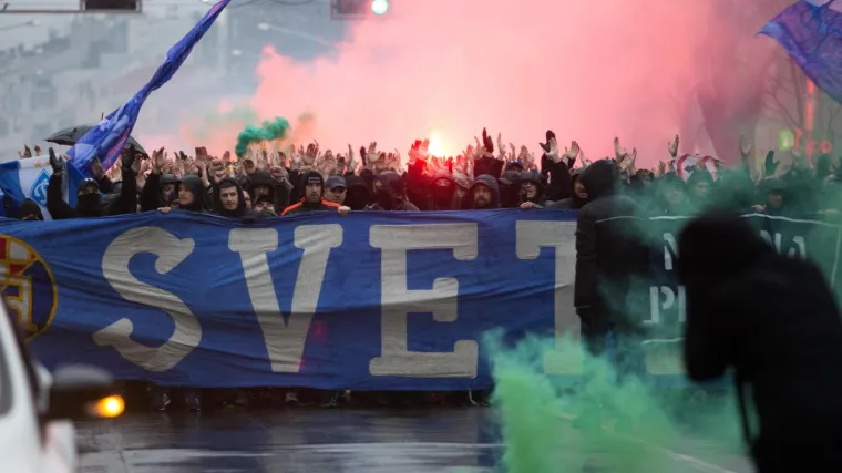 Navijači Dinama poručuju Mamiću: 'Ne prodaje se svetinja'