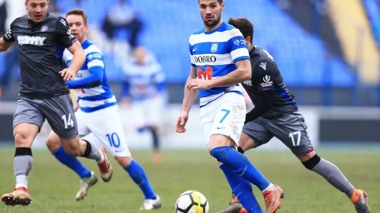 Derbi kola zavr&scaron;io bez pobjednika: Osijek i Hajduk odigrali 3-3 u spektaklu u Gradskom vrtu