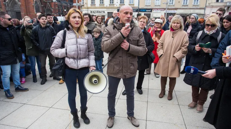 'Ovo je u rangu terorizma, a vi ste spori!'