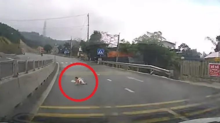 Vidio da je mu vozač kamiona ma&scaron;e, a kada je shvatio za&scaron;to, sledila mu se krv