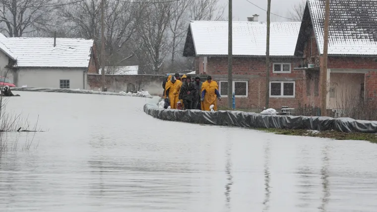 RTL-ov reporter Mi&scaron;ević s terena otkriva: vodostaj u Jasenovcu stagnira, najgore je pro&scaron;lo