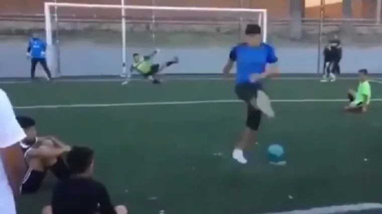 Ovo nećete vidjeti na natjecateljskoj utakmici, ali riječ je o najboljem penalu ikad