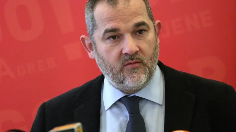 Iz SDP-a tvrde: 'Netočno je da je glavni tajnik Zvane Brumnić podnio ostavku'