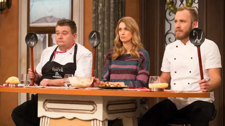 Žiri vrlo niskim ocjenama želi motivirati Vjeka i Davorku