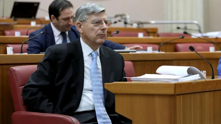 'Nema nikakve stranačke stege u HDZ-u, glasat ću za konvenciju'