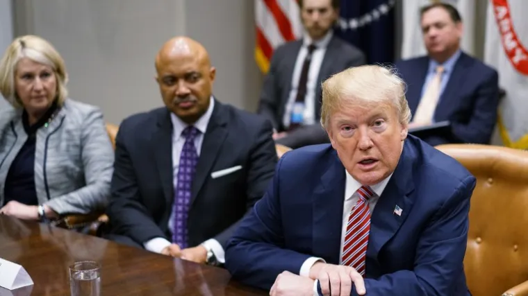 Razmi&scaron;lja o vetu jer nema njegovog zida prema  Meksiku