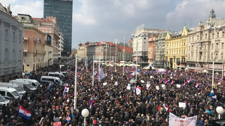 Na prosvjedu protiv Istanbulske konvencije okupilo se nekoliko tisuća ljudi: 'Ovo je Plenkovićev kraj'