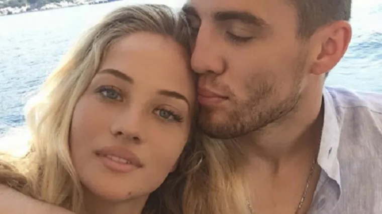 Zbog jedne fotke svi misle da je u drugom stanju, čestitke pr&scaron;te na sve strane