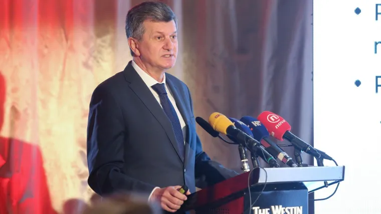 U Zakon o pobačaju bit će uključena i Crkva, Kujundžić: 'To neće značiti zabranu već poku&scaron;aj smanjenja'